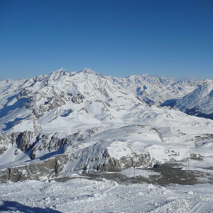 Cover image: Tignes & Val d’Isère : Séjour d’Exception au Cœur des Alpes