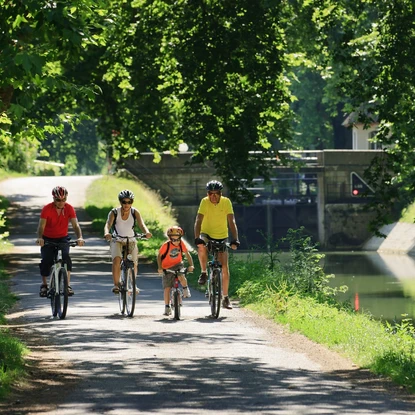 Cover image: Voie Verte du Jura : détente et aventure en pleine nature