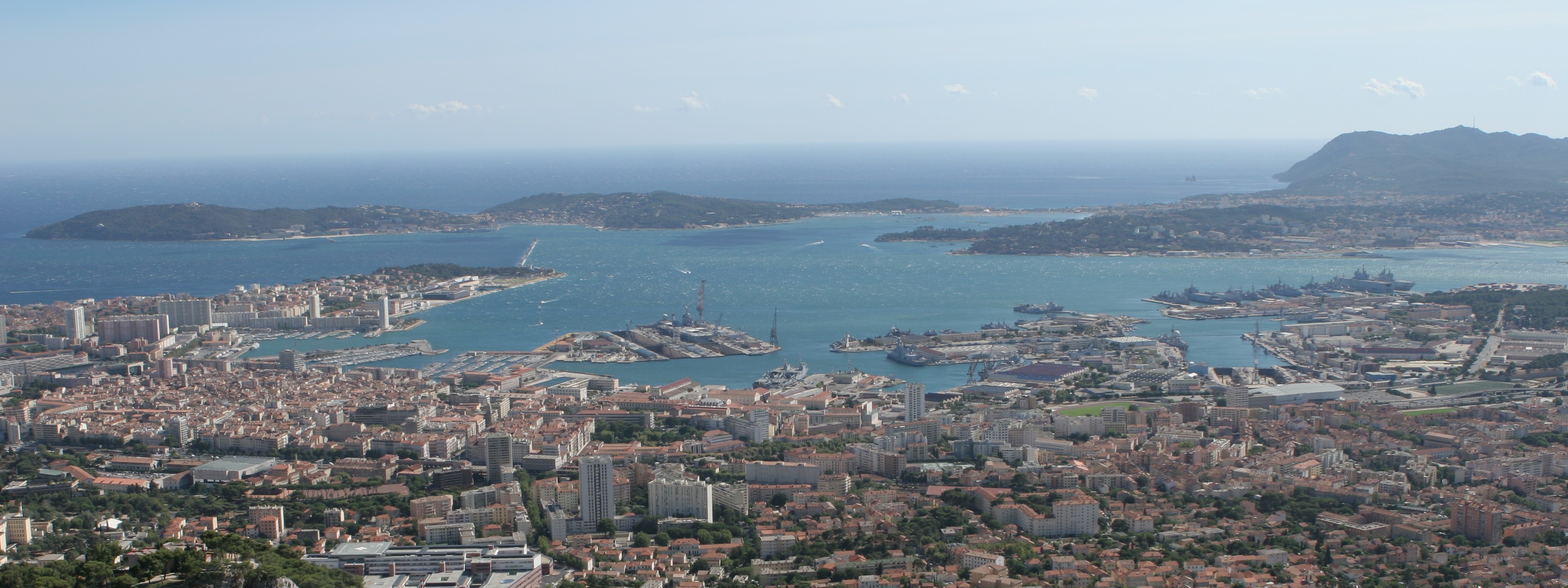Image de couverture : Locations de vacances à Toulon