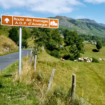 Image de couverture : Découvrez la Route des Fromages dans le Puy de Dôme avec Clévacances