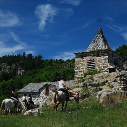 Image de couverture : Location de vacances à Saint-Julien-du-Pinet