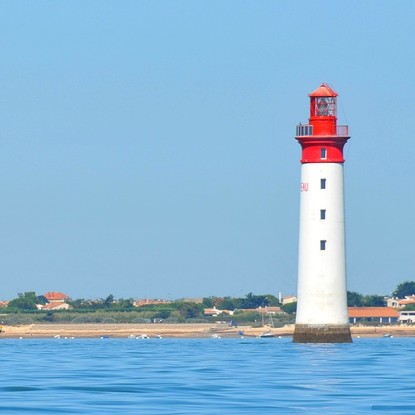 Image de couverture : Location de vacances à l'Ile de Ré avec piscine