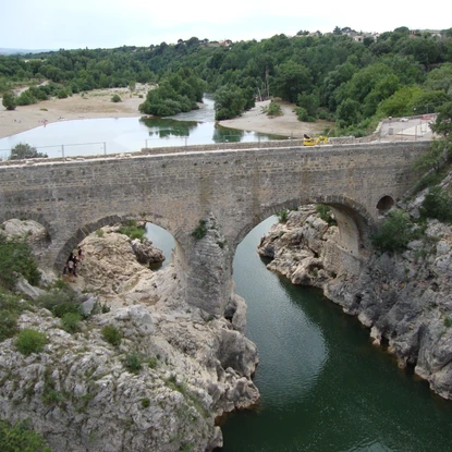 Cover image: Vallée de l’Hérault : Gorges Spectaculaires et Villages de Charme