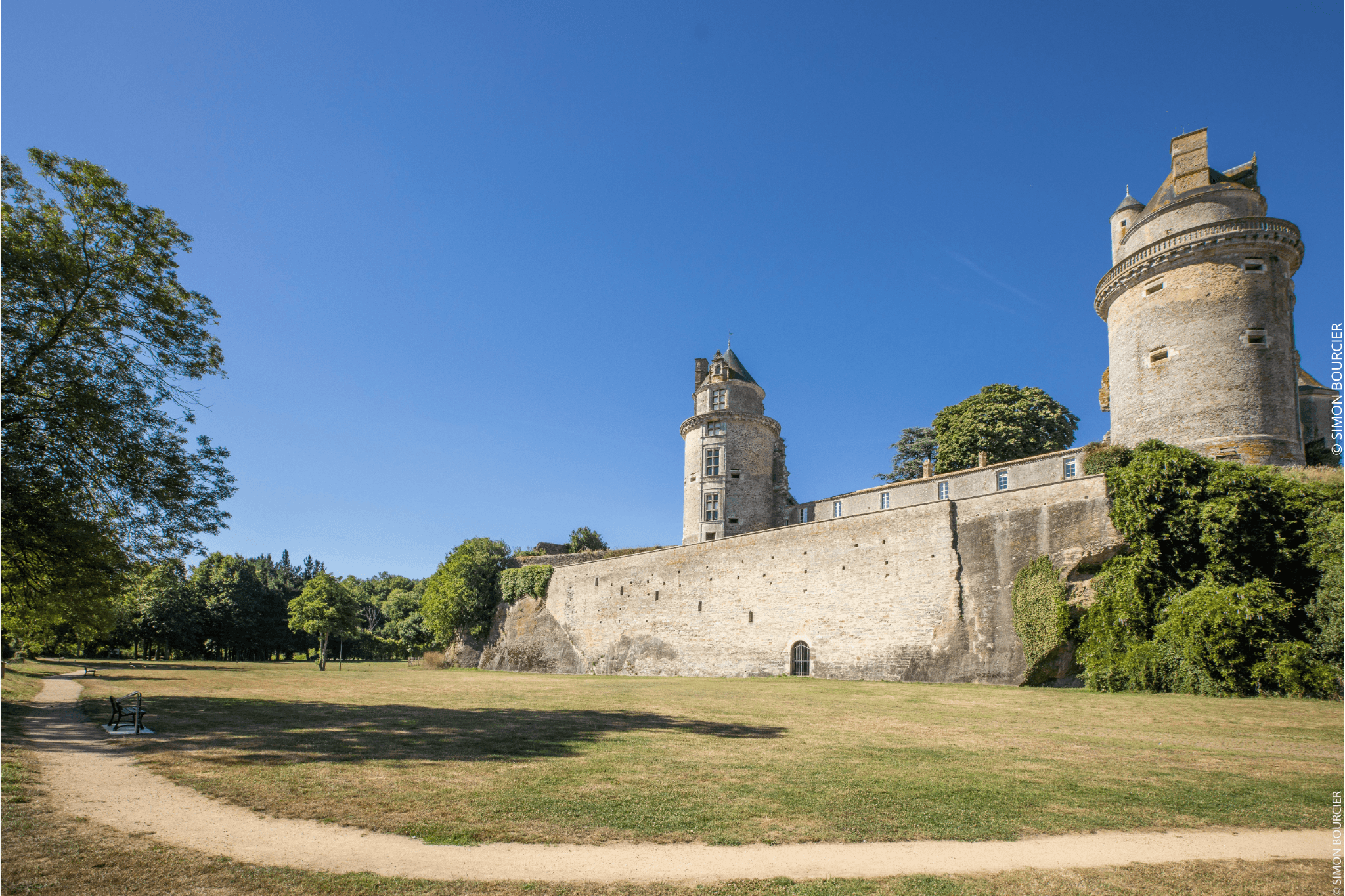 Cover image: Vie et Boulogne : nature et histoire au coeur de la Vendée