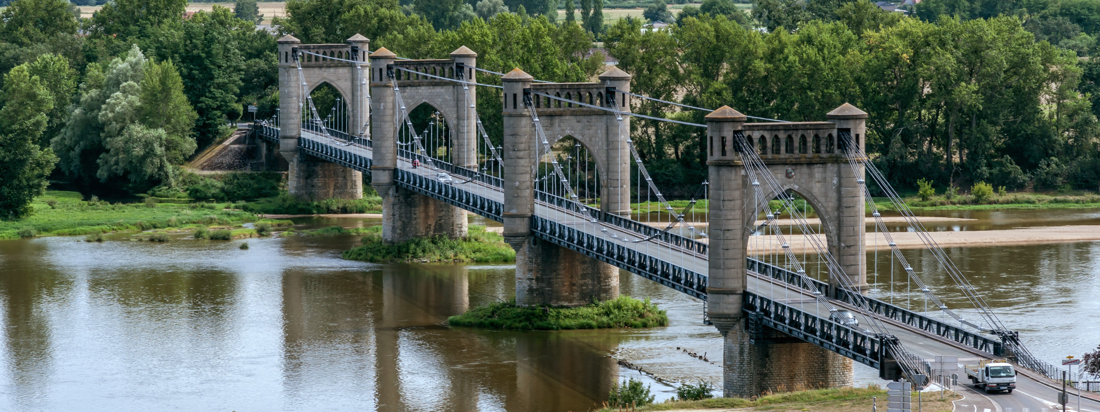 Cover image: Holiday rentals in Langeais