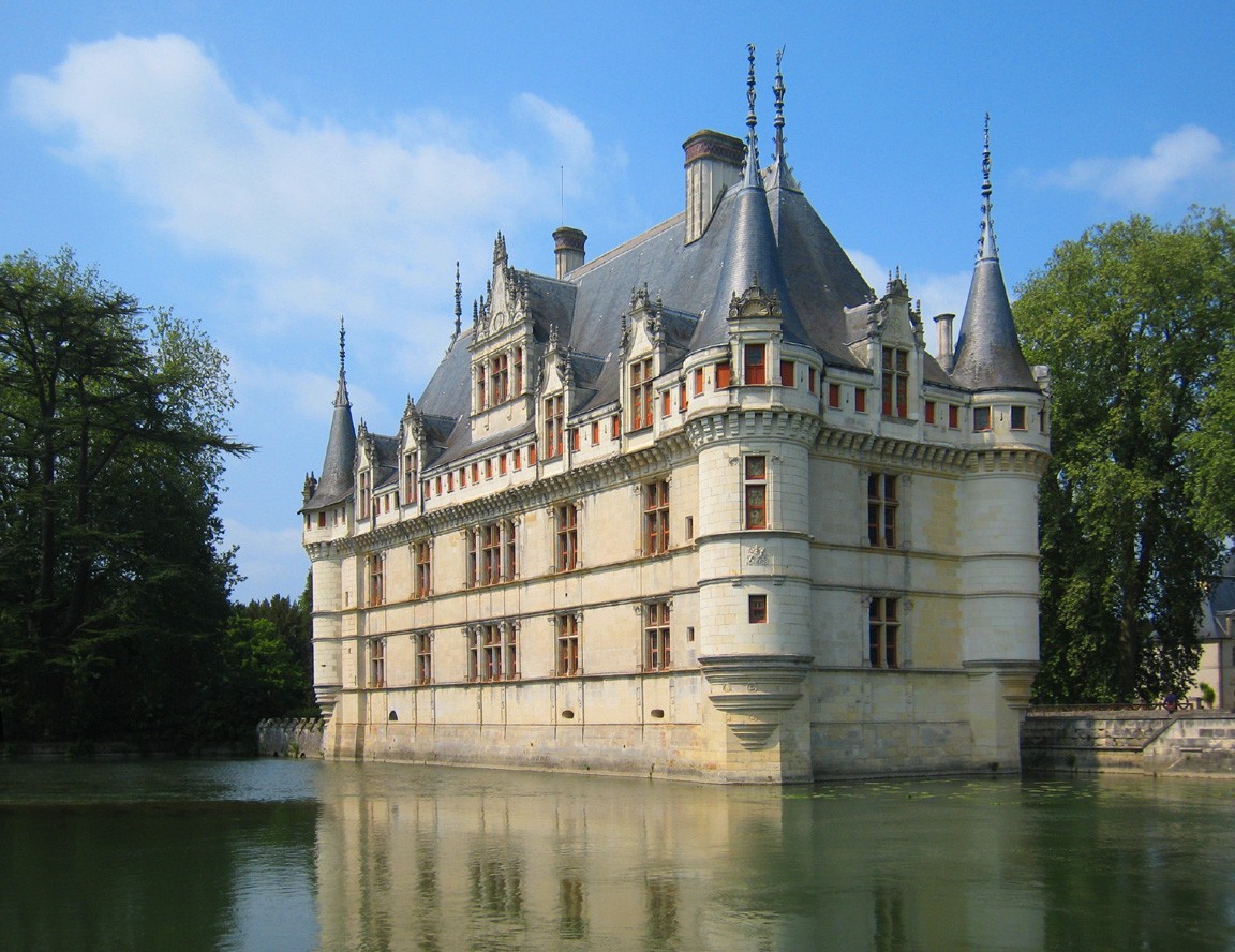 Cover image: Holiday rentals in Azay-le-Rideau