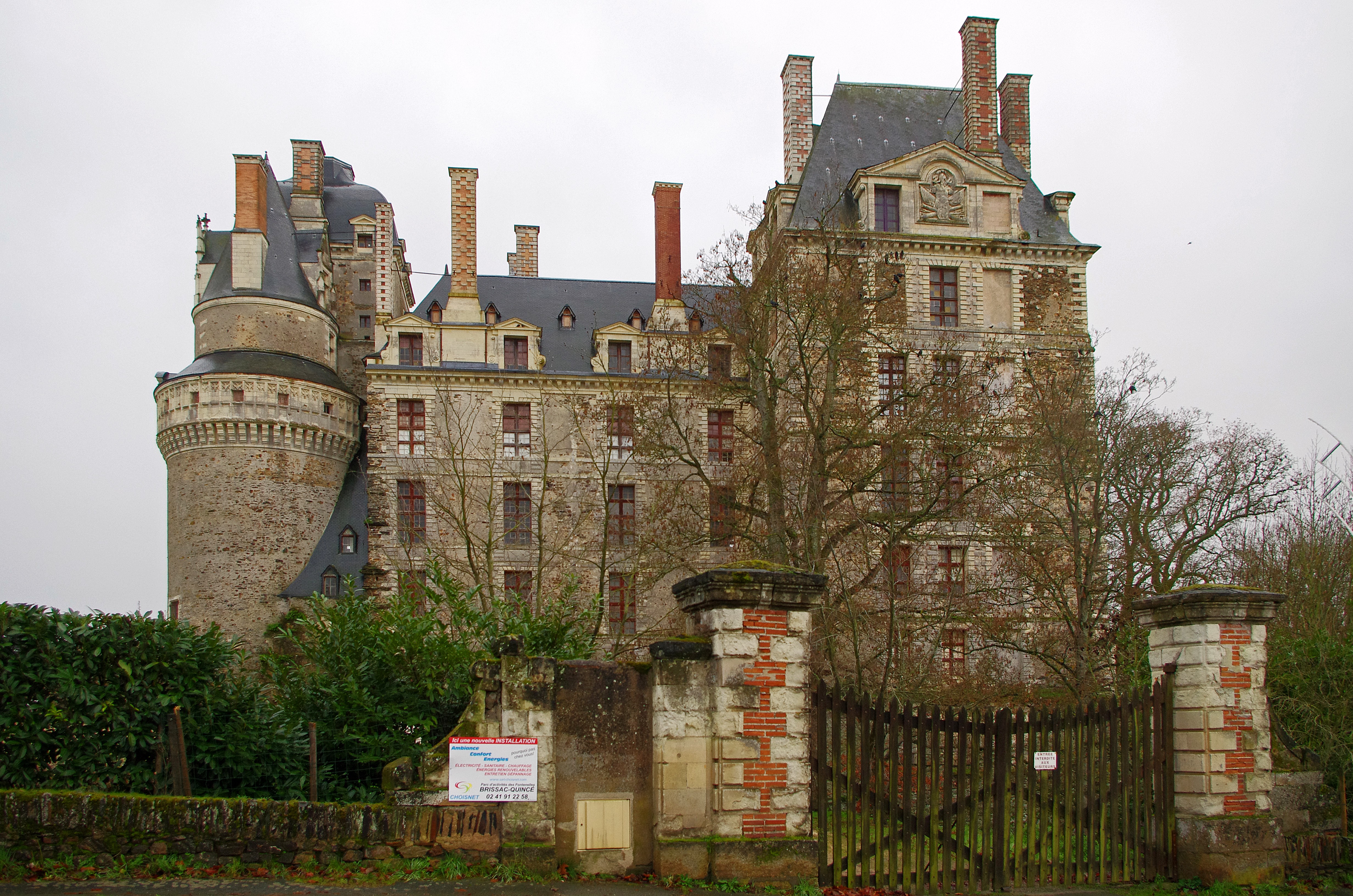 Cover image: Holiday rentals near Brissac-Quincé