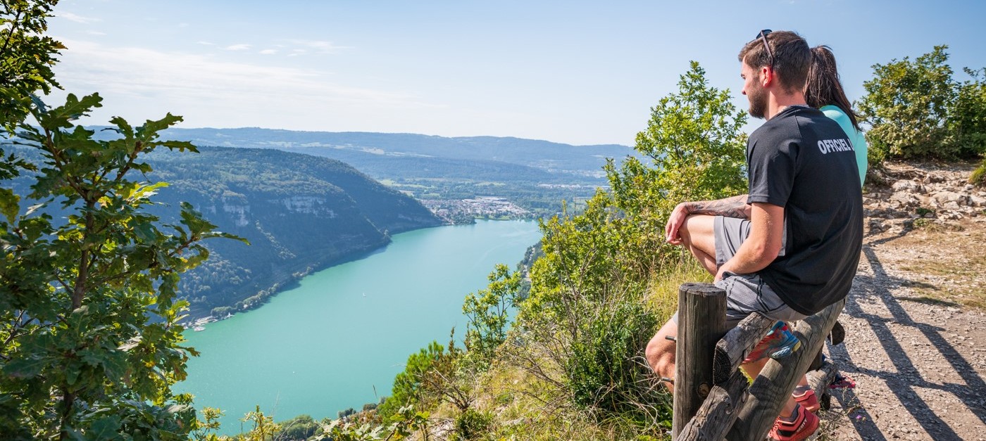 Cover image: Découvrez les plus beaux lacs de l’Ain 