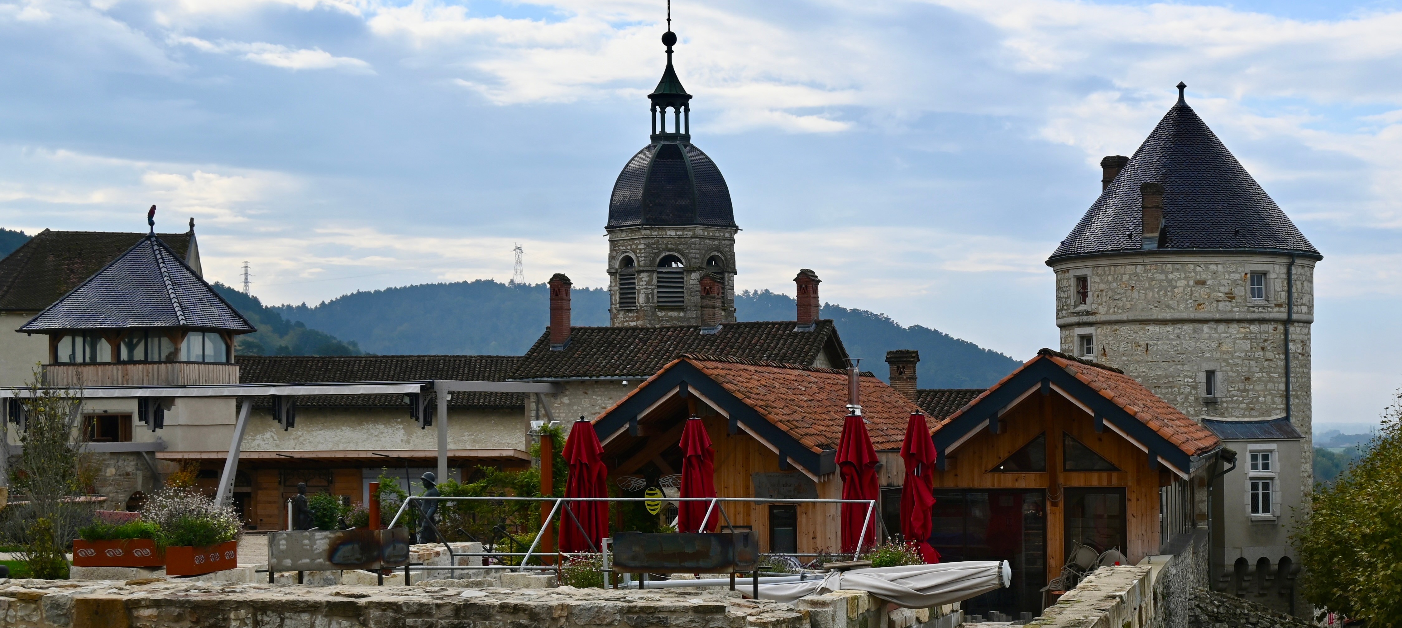 Image de couverture : Les châteaux de l'Ain
