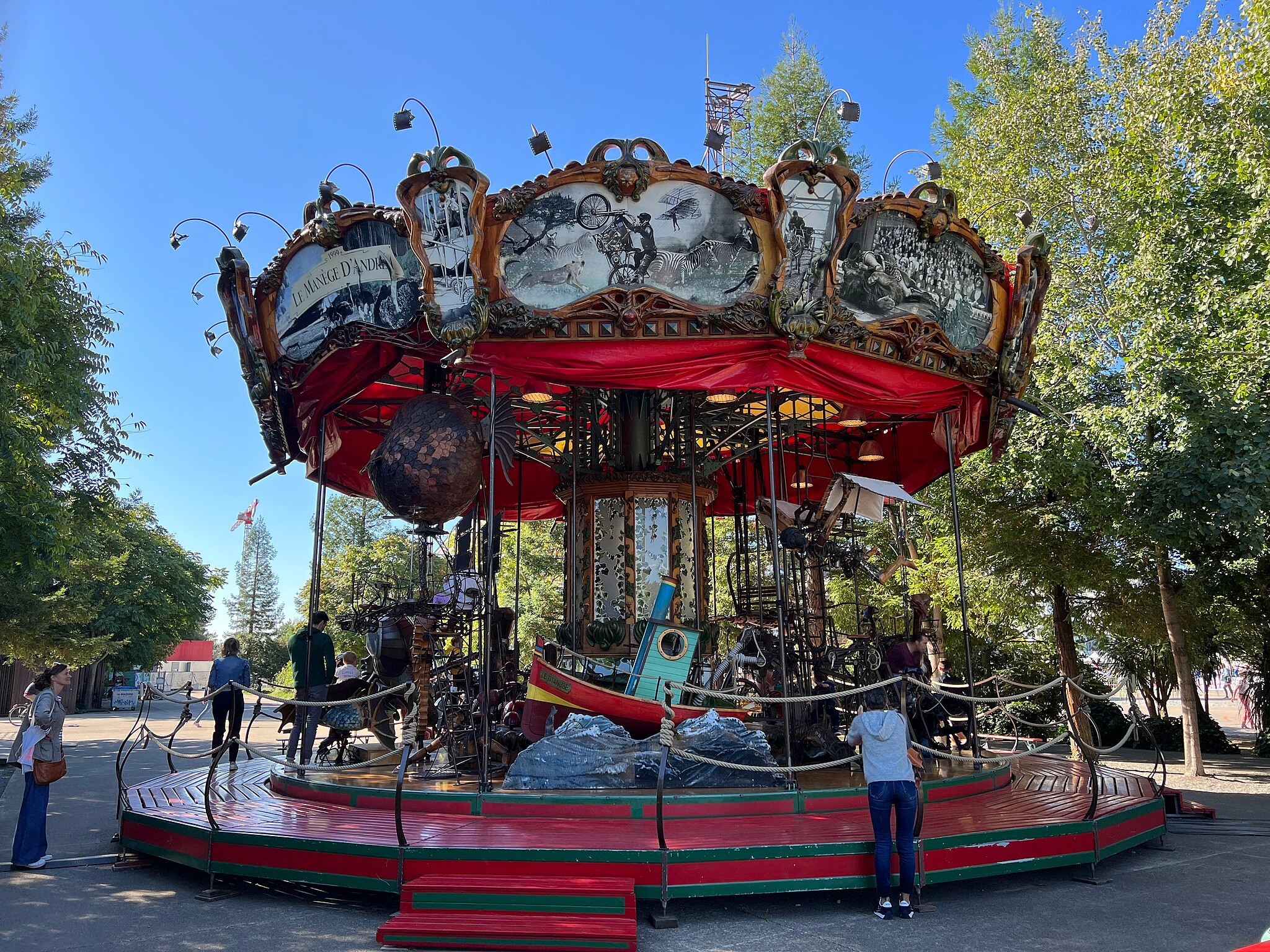 Le Carrousel des Mondes Marins