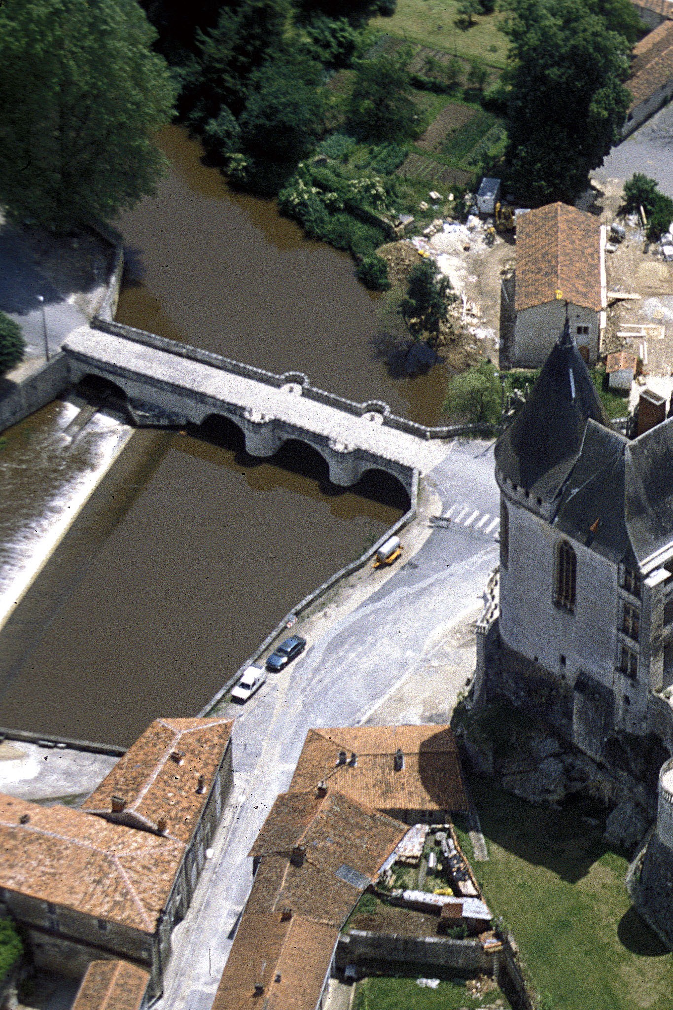 Donjon of the Château de Saint-Mesmin at Saint-André-sur-Sèvre