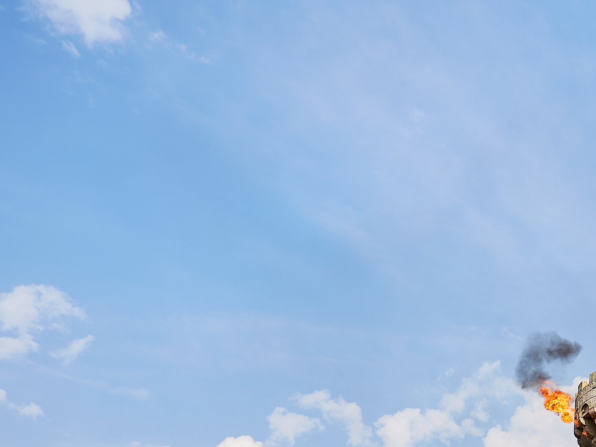 Musée de l’Historial de la Vendée en pleine campagne, avec une toiture végétalisée entièrement verte