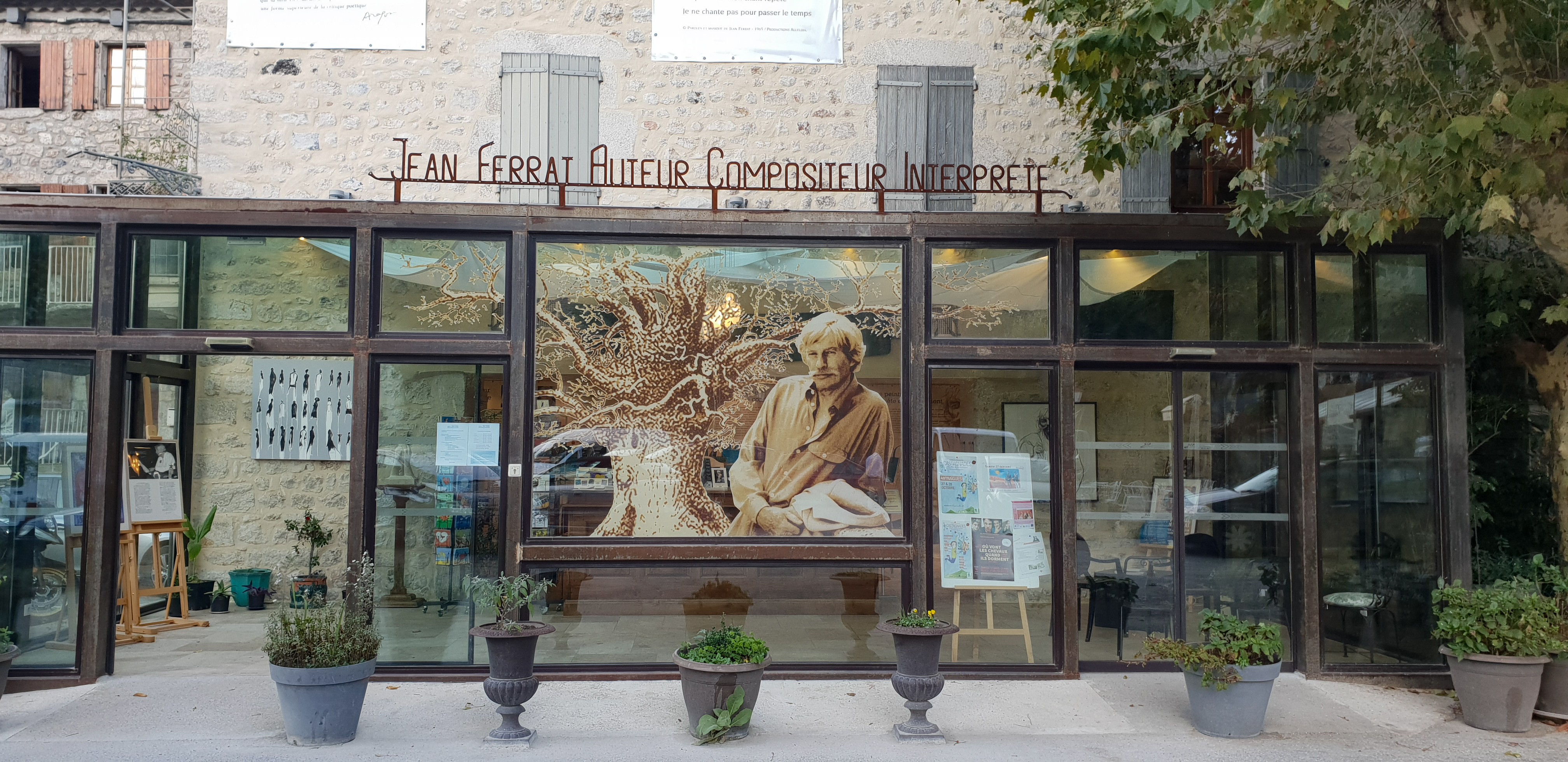 Maison Ferrat au coeur du village de caractère d’Antraigues sur Volane, musée sur l’histoire de Jean Ferrat
