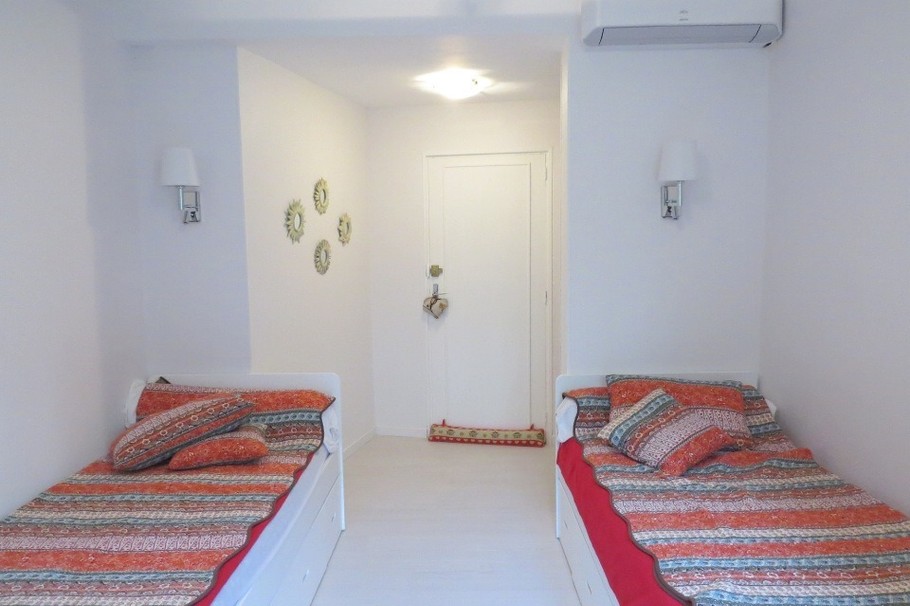 la chambre  à 2 lits en 90