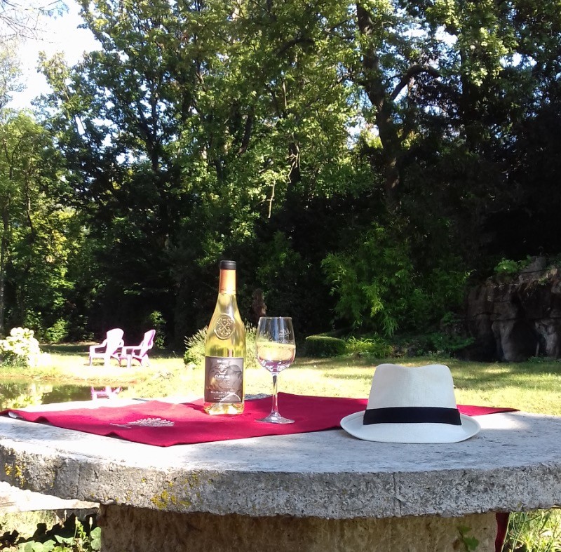 Table de Pique Nique au bord de l'eau