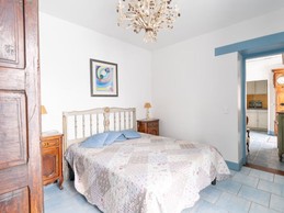 140cm bed.