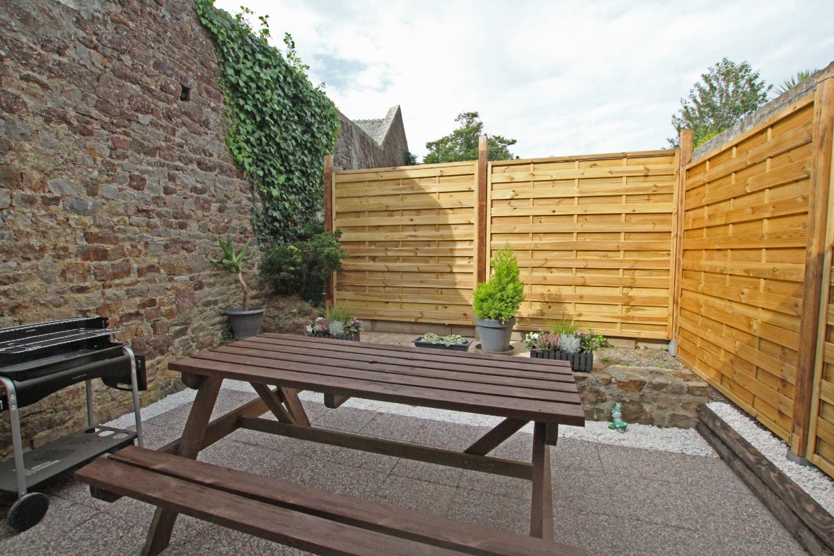 Cour close extérieure