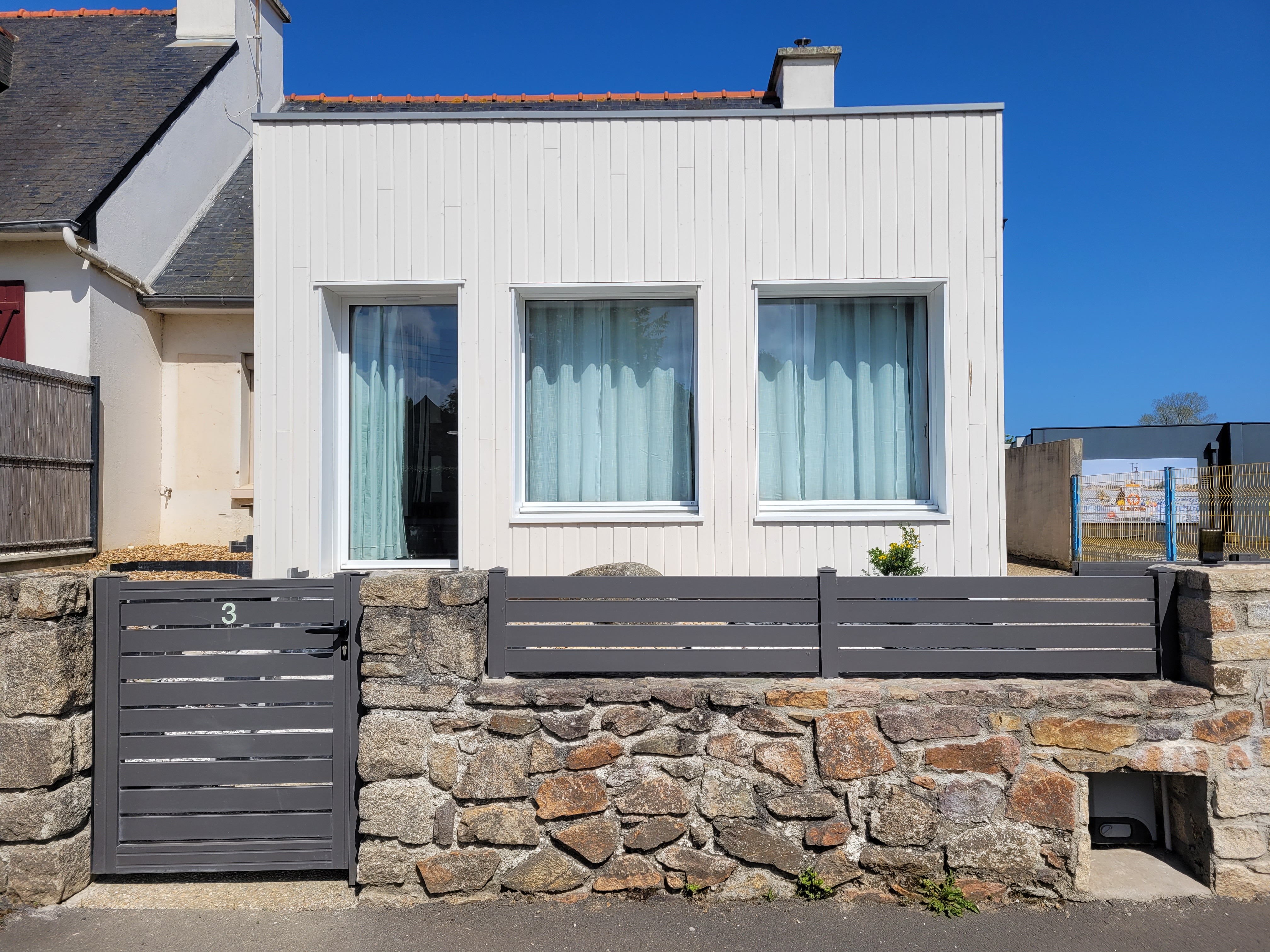 Le Cain, location de vacances, Clévacances, maison vue extérieure