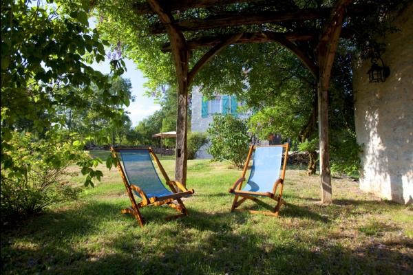 Pergola sous glycine