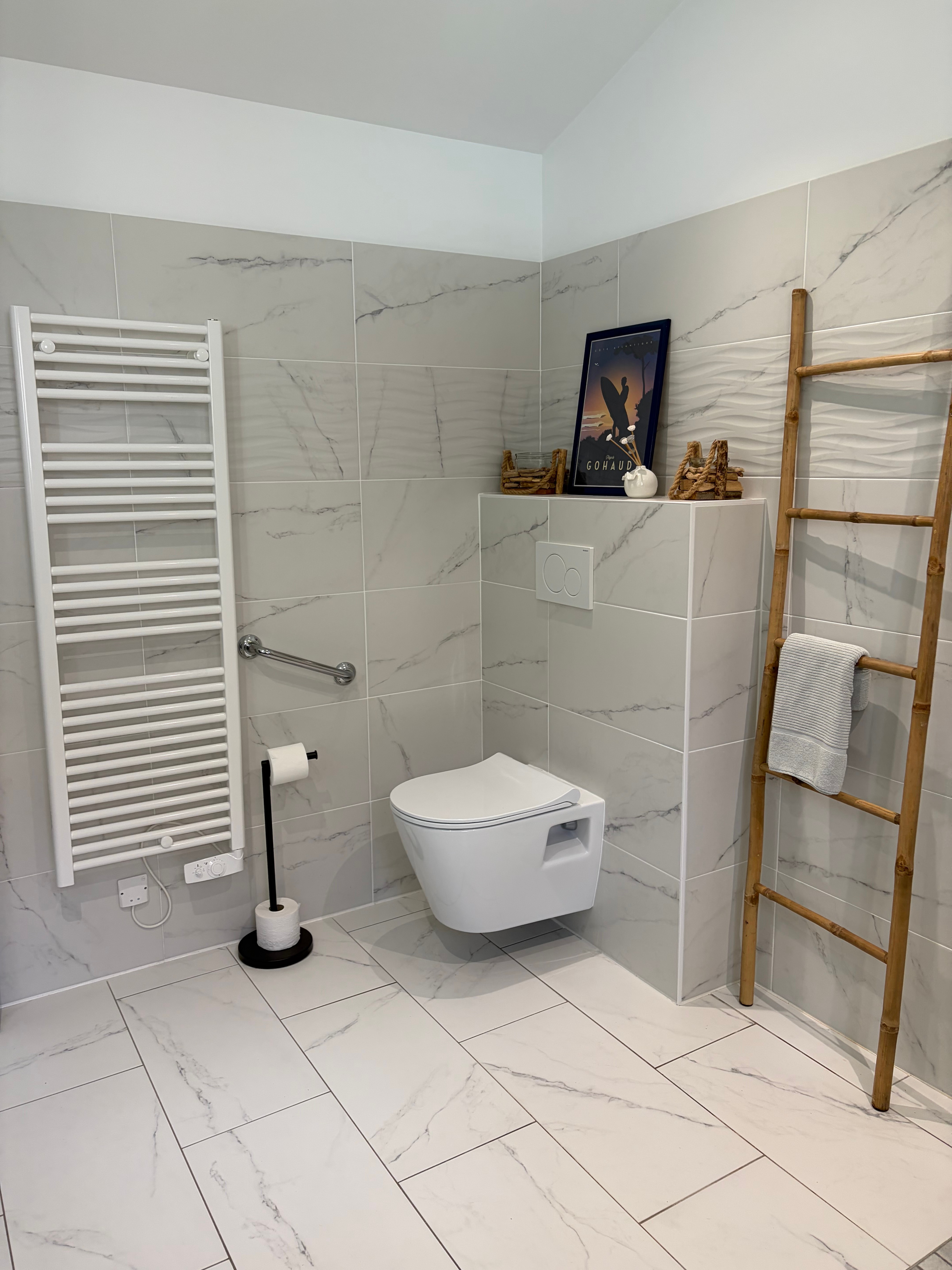 shower room with PRM section