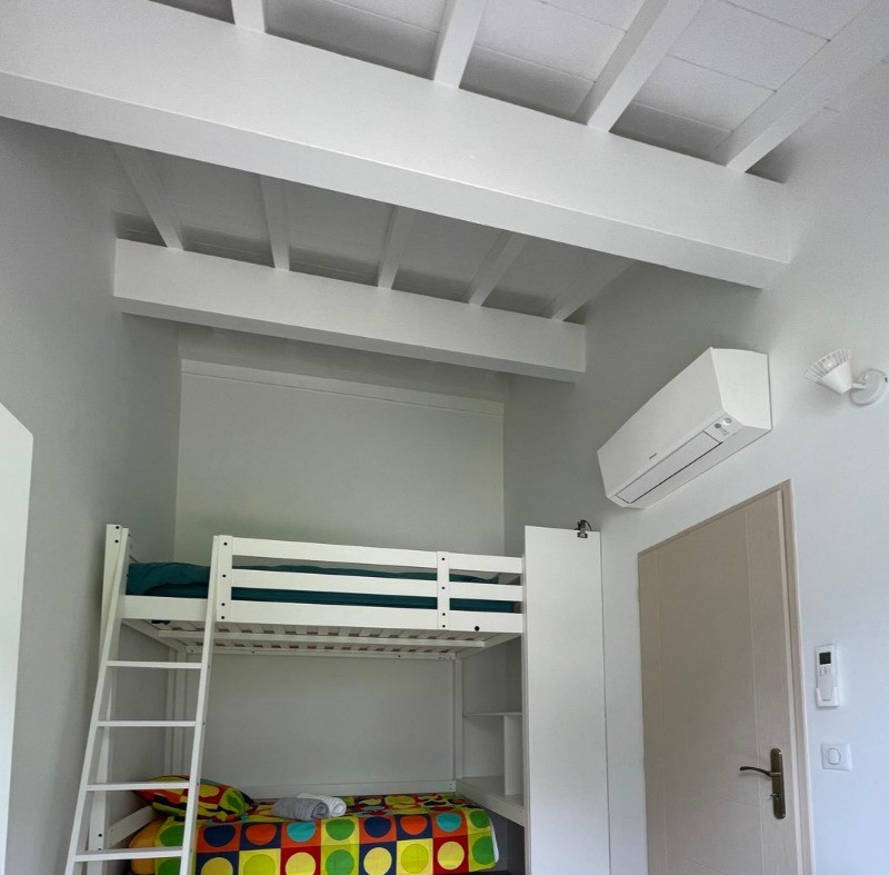 la chambre 4 à l'ouest avec bureau et mezzanine