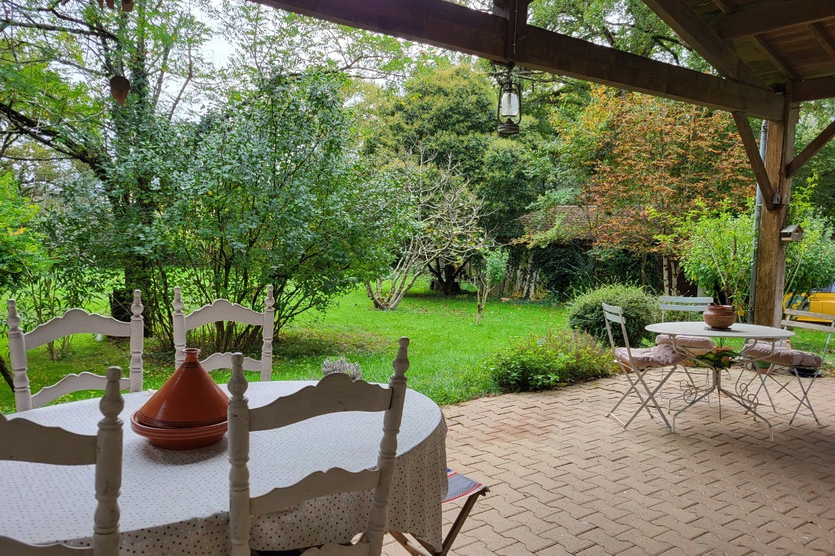 Gîte du Fondubois 
Terrasse couverte