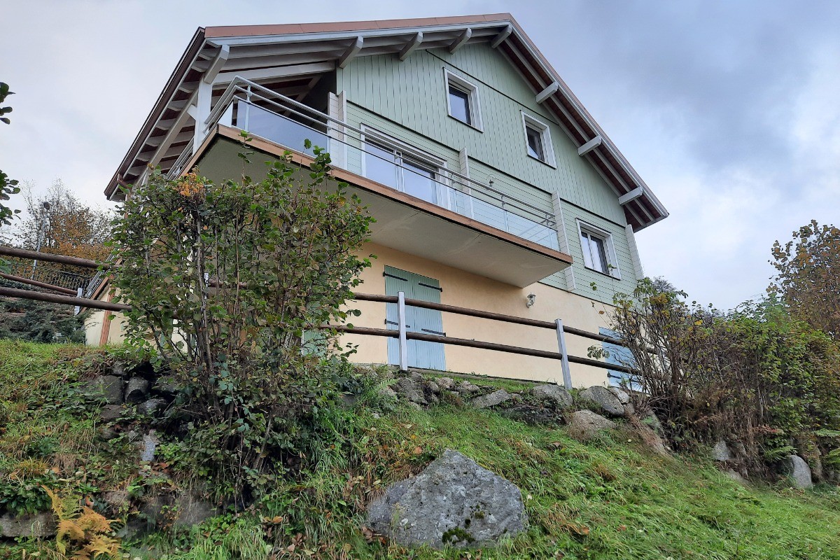 Changement de la rambarde de terrasse - Le Chalet Vert à La Bresse