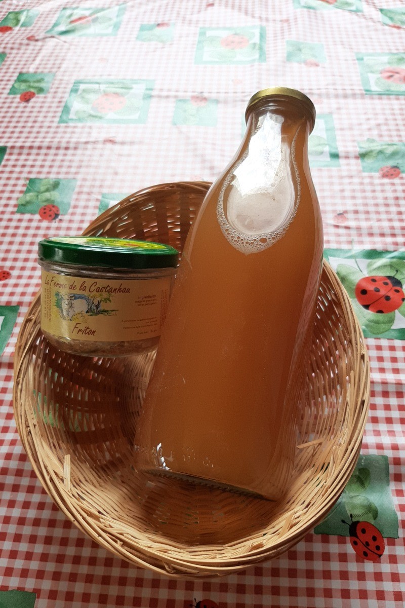 jus de pomme fermier fait maison et friton producteur local