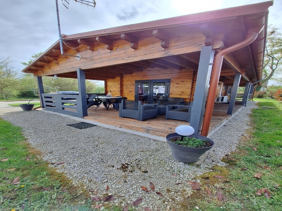 covered terrace