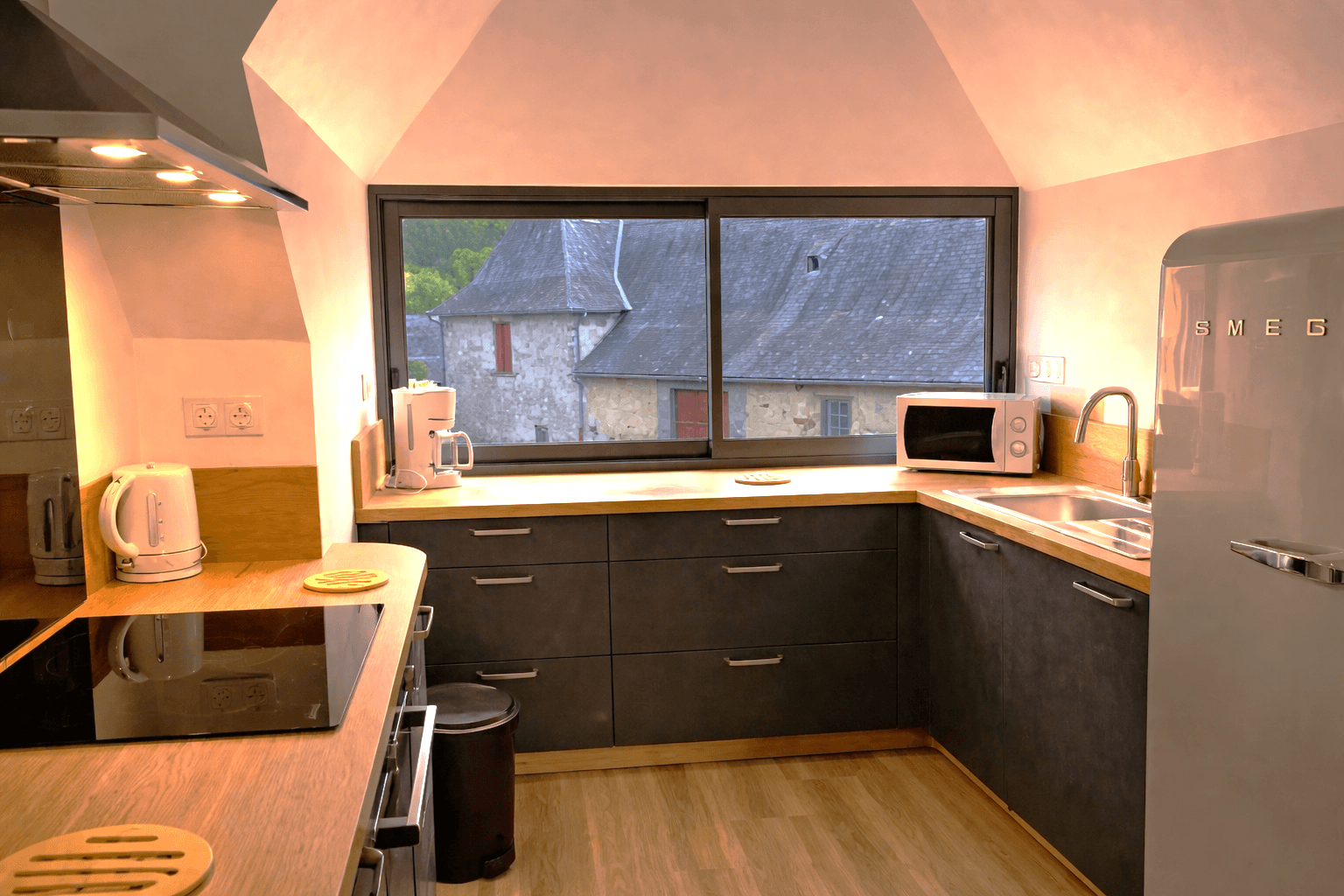 Fully equipped kitchen
