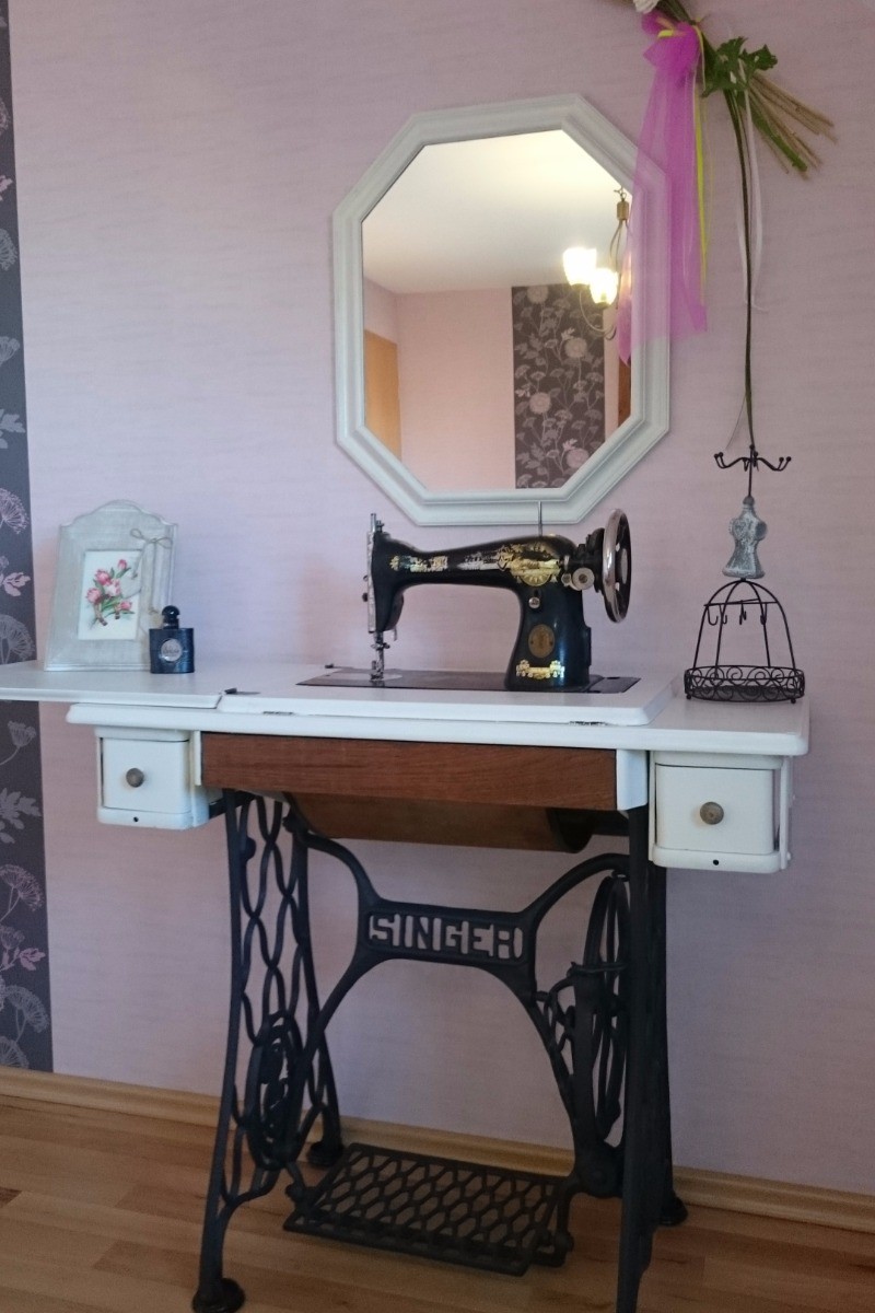 Une coiffeuse de charme!