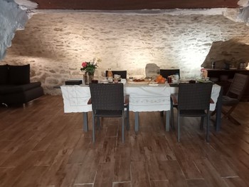La Dame Blanche - Chambre Cordon de Royat - Espace commun