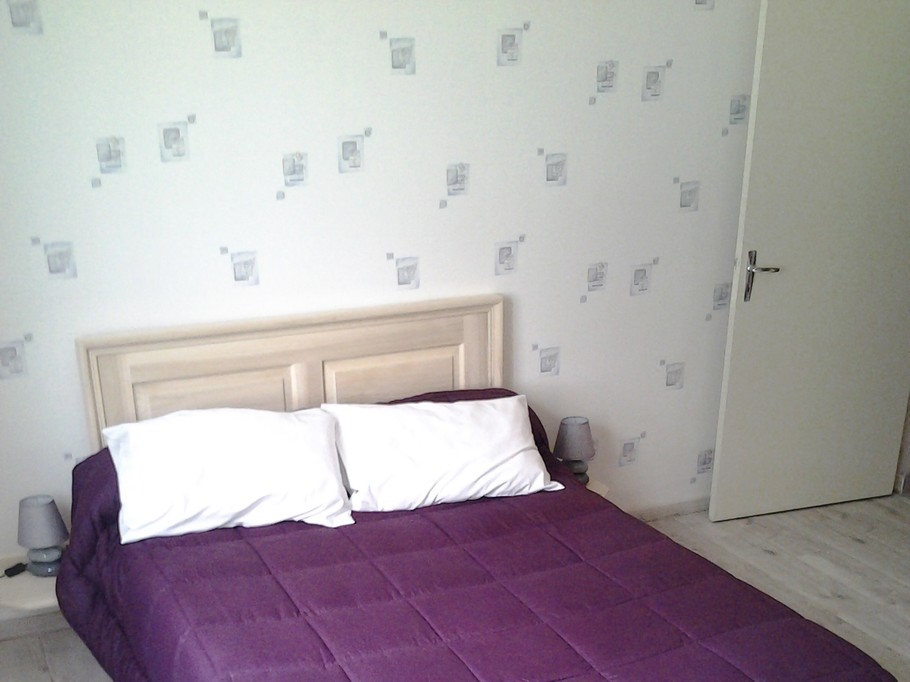 1ère chambre avec lit double 140