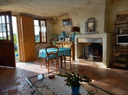 LIVING ROOM KITCHEN