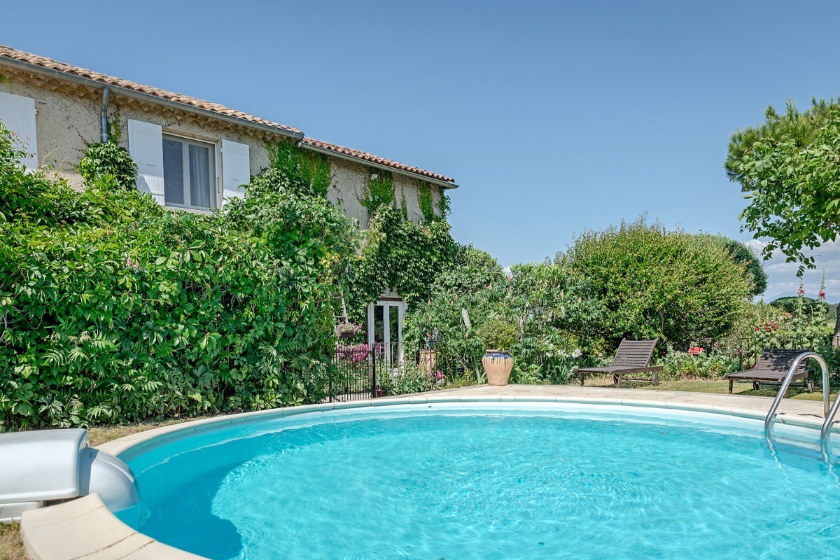 Gîte Le Levant - La Piscine