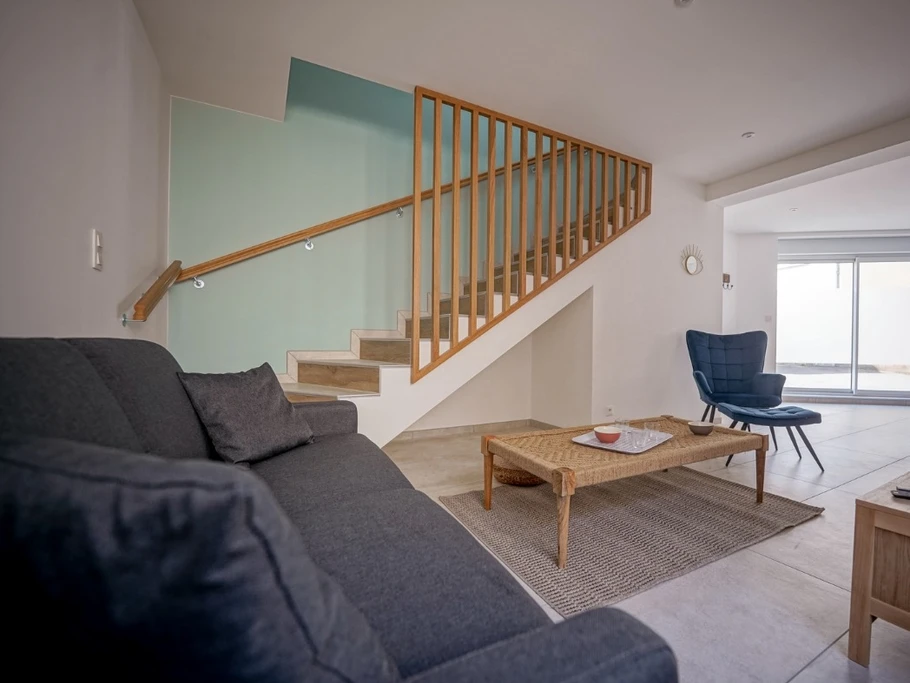Escalier pour accès à l'étage