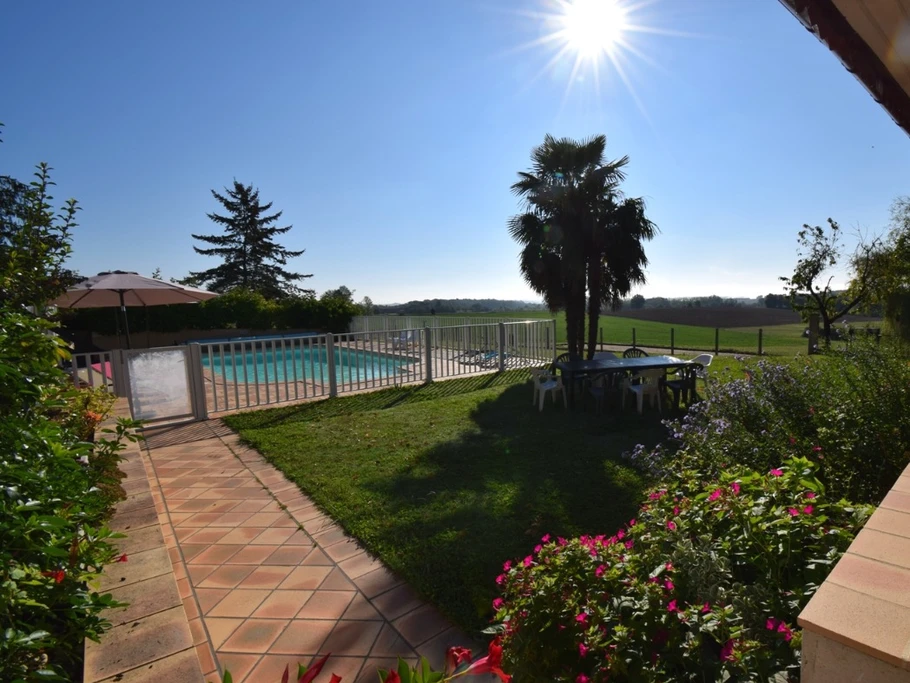 Maison de campagne 8 personnes avec piscine - Saint-Jean-de-Duras