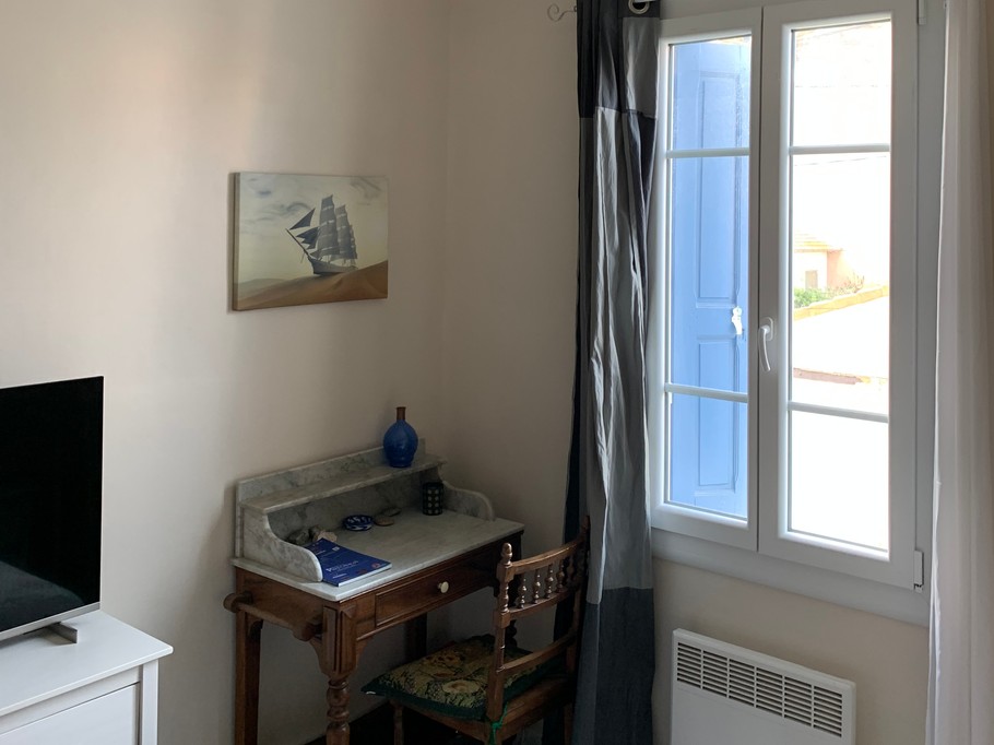 Coin bureau dans 2ème chambre