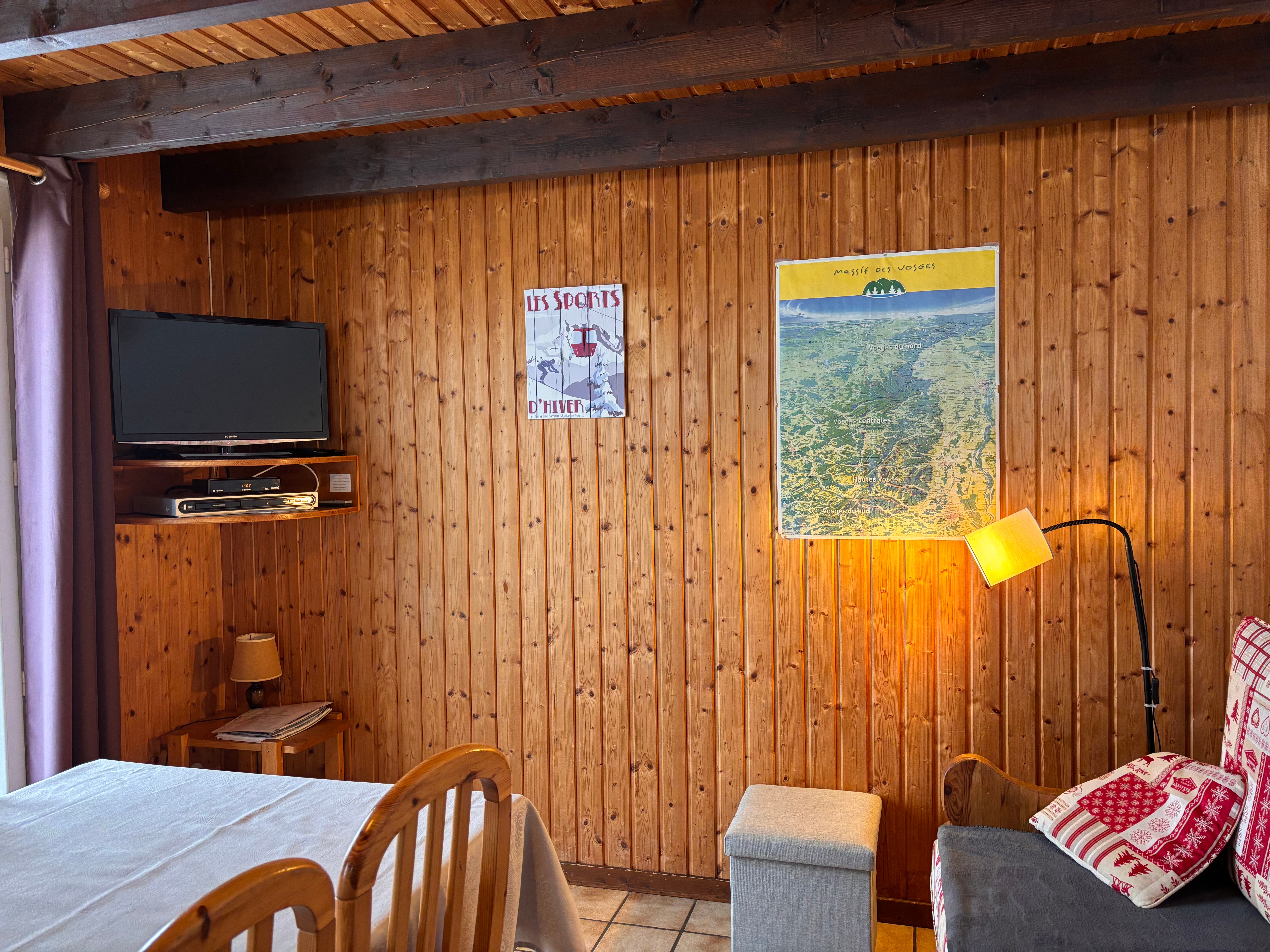 Salon / séjour  - Chalet Le Paiquis - La Bresse