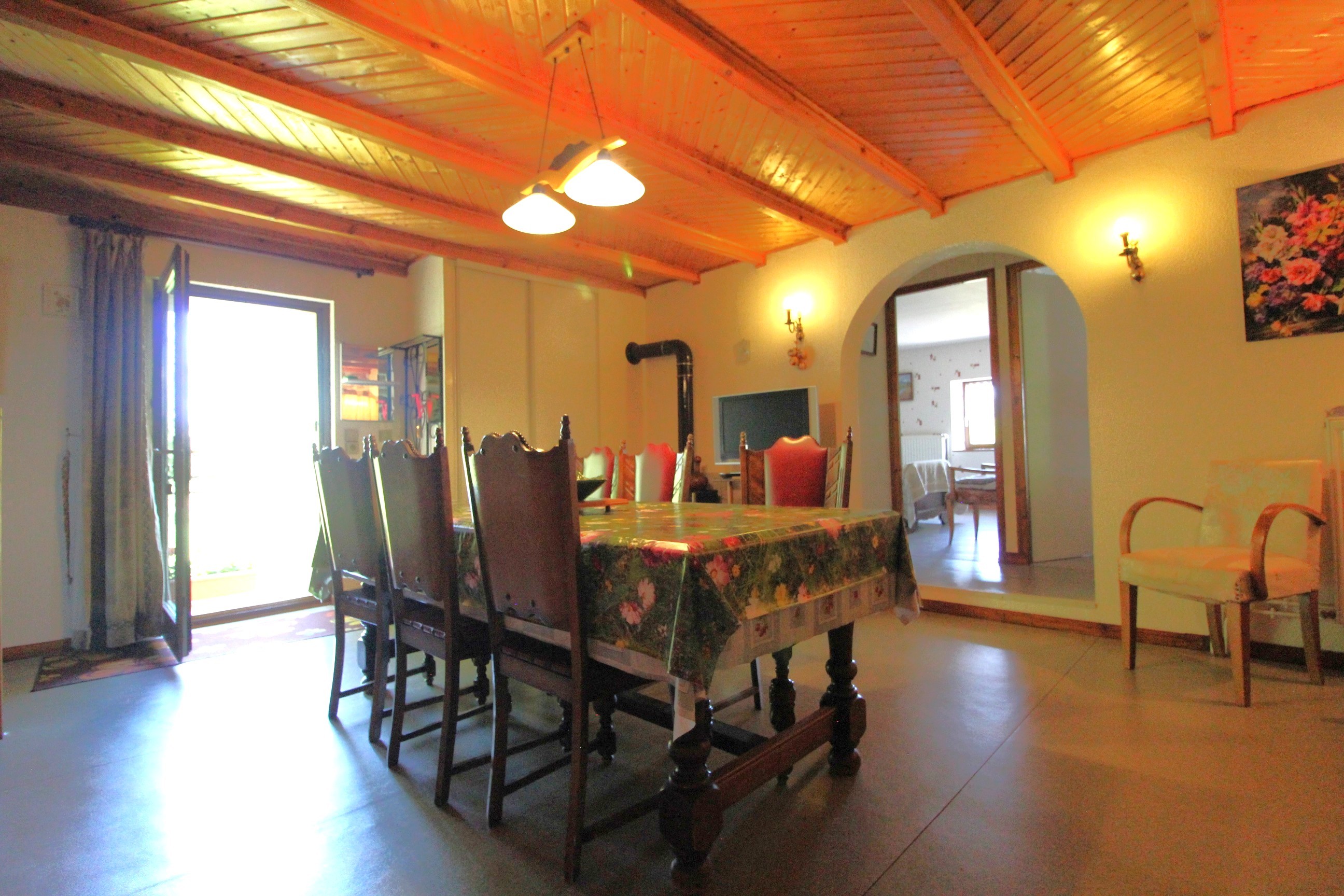 Salon/ séjour - Gîte du Han à Saint-Remy, Vosges – Appartement nature, jardin, terrain pétanque