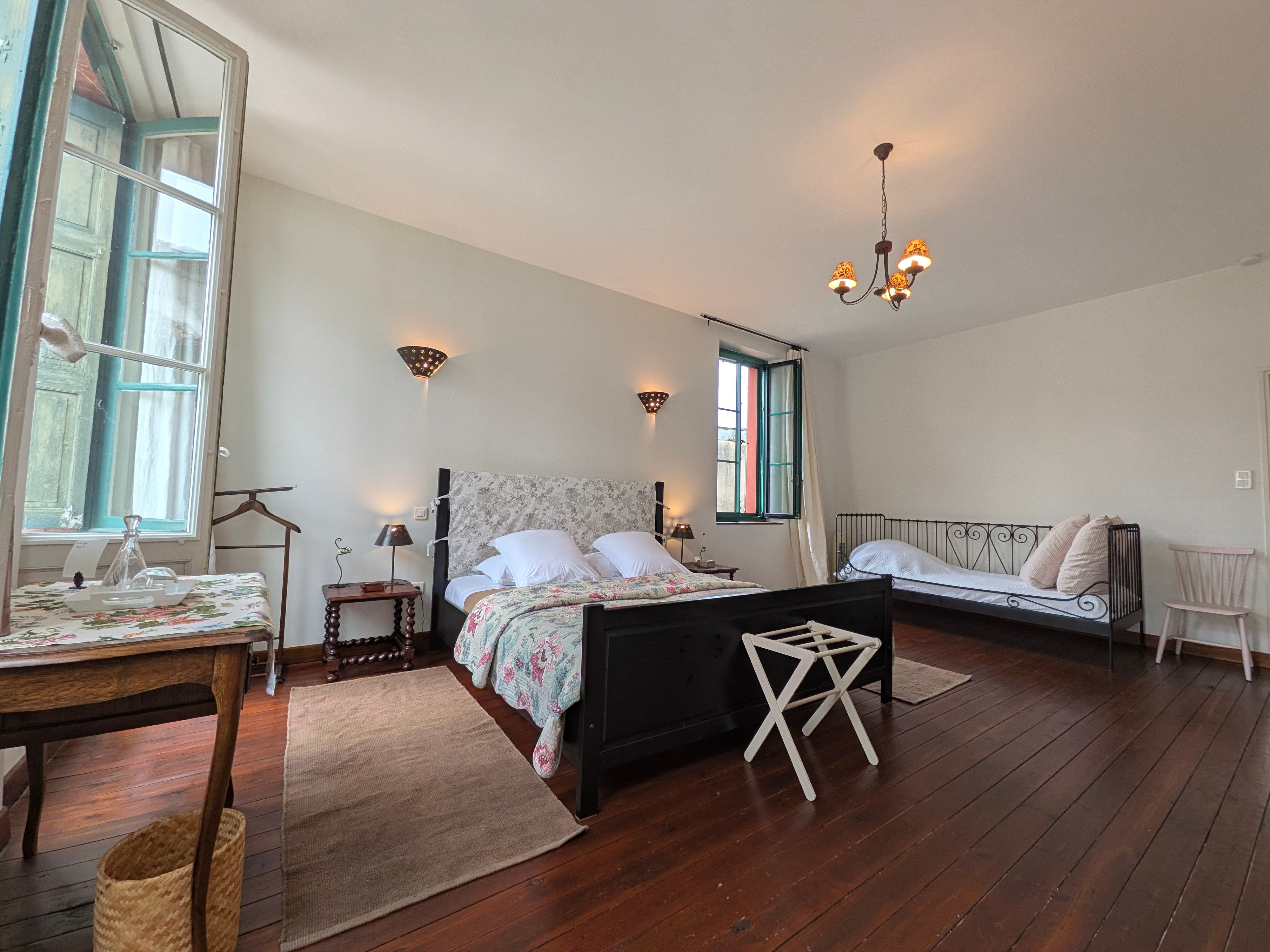 Chambre Aliénor "La Fuite en Egypte" à Moissac