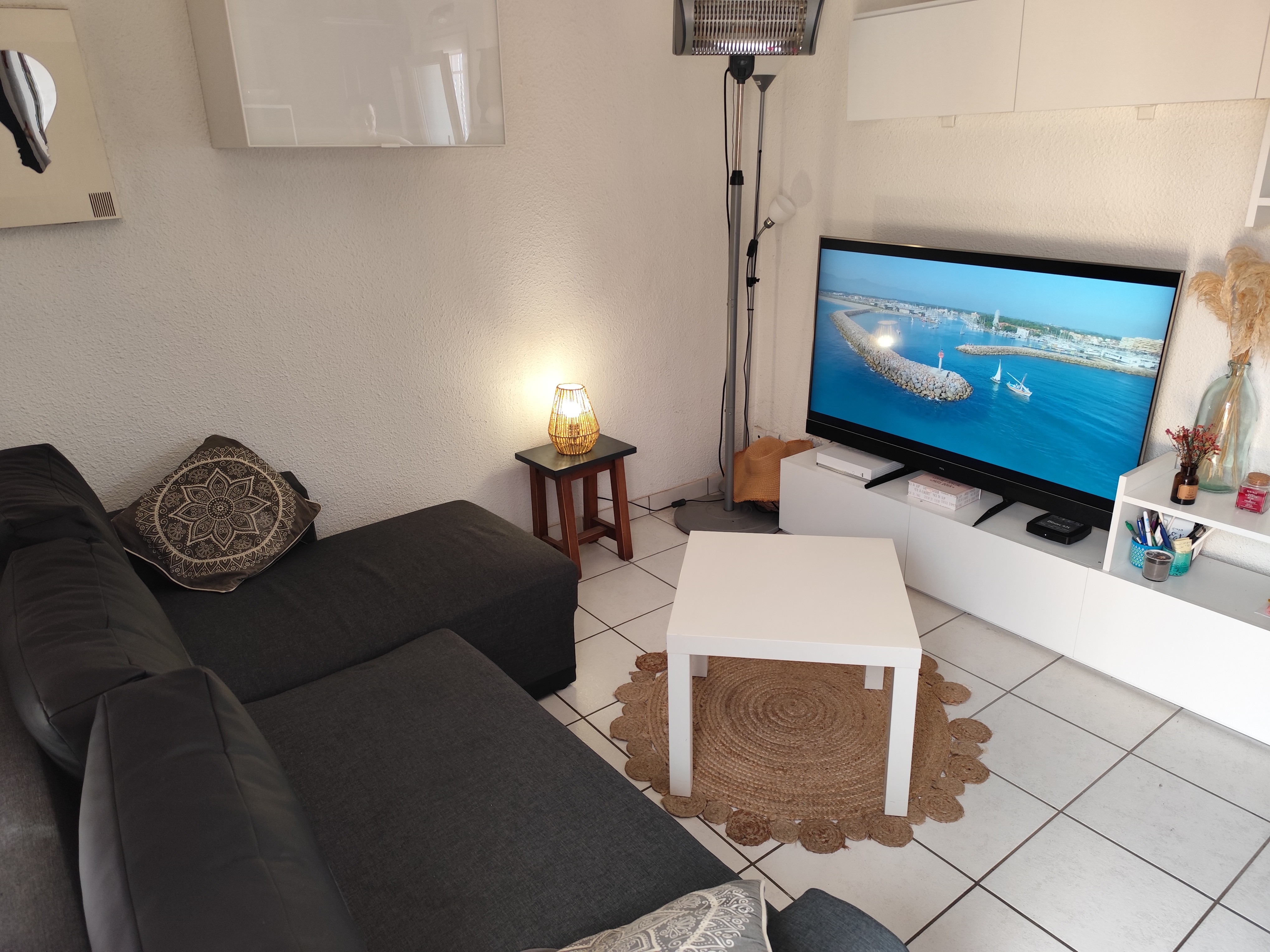 Espace salon avec télévision/wifi