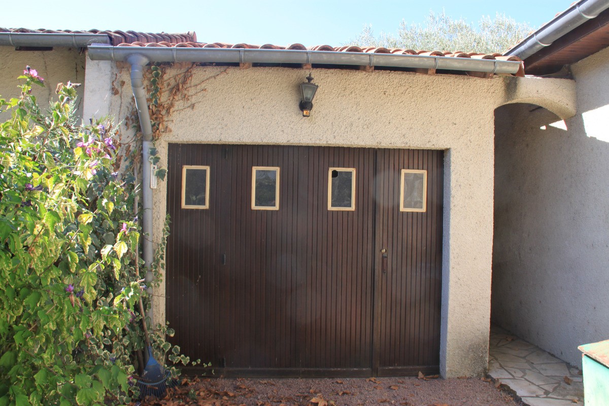 Maison à Lisle sur Tarn le garage