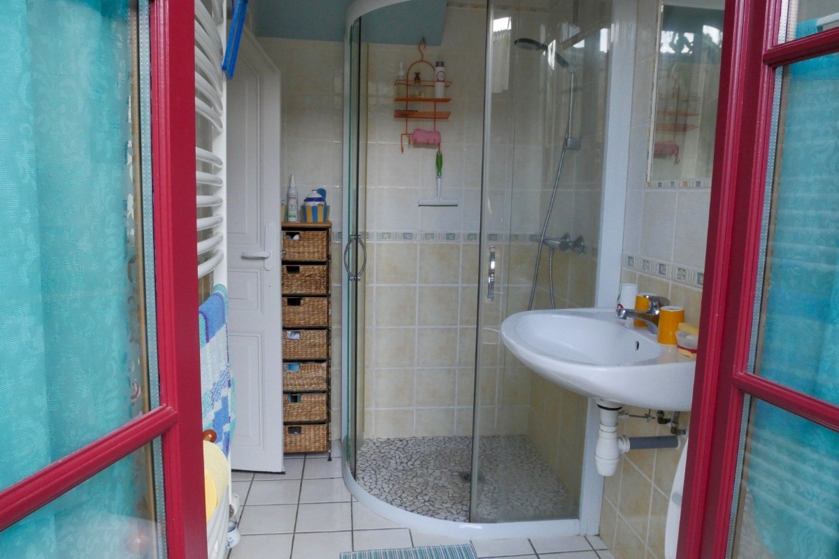 salle d'eau RDC