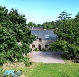 LA LONGERE ET SON JARDIN