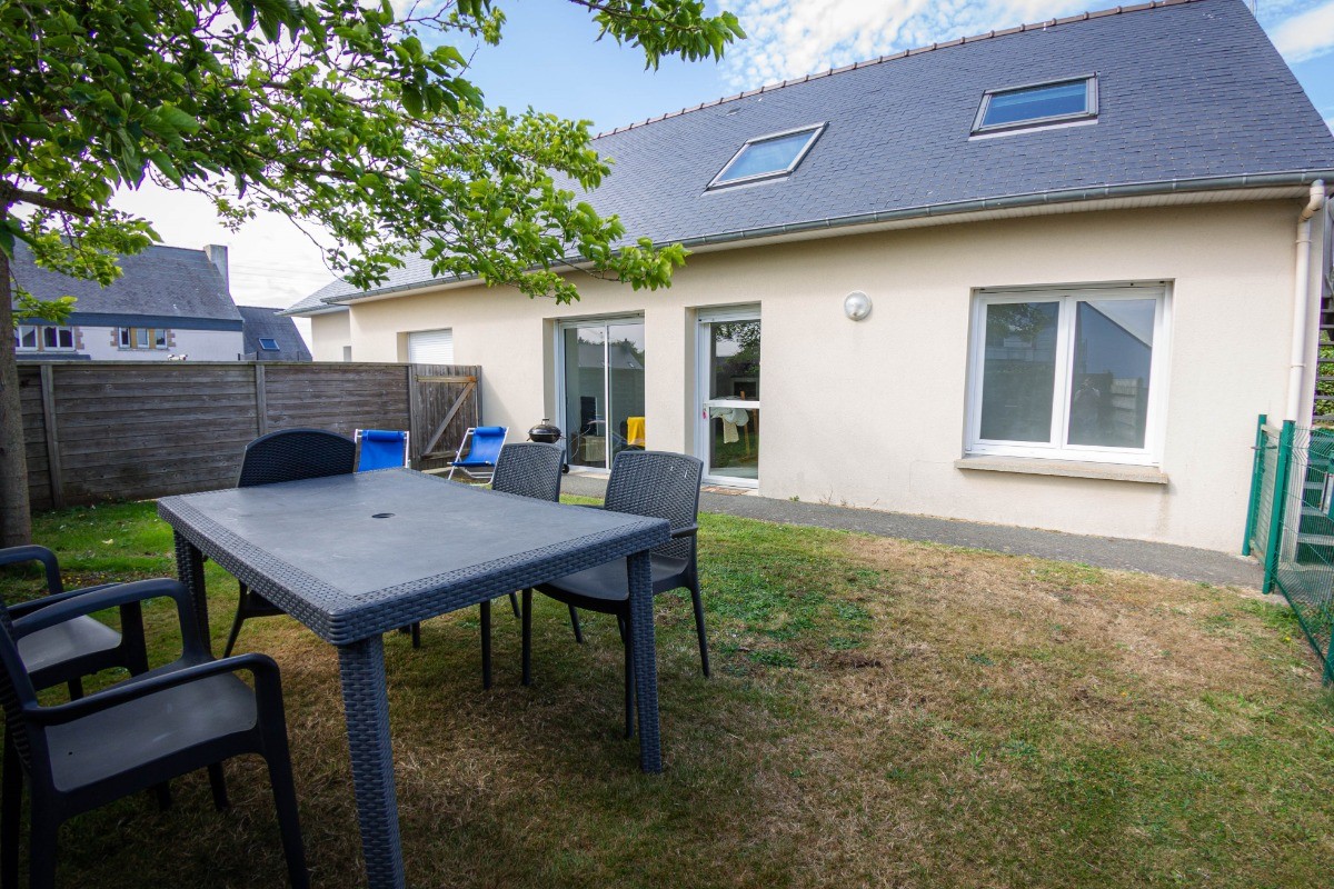 Clévacances -MAISON POUR 4 PERSONNES IDÉALEMENT SITUÉE PRES DE LA MER entre PERROS- GUIREC ET PAIMPOL - COTES D'ARMOR - BRETAGNE - extérieur.