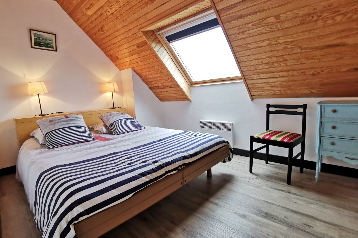 Etage: Chambre 2 avec lit 160