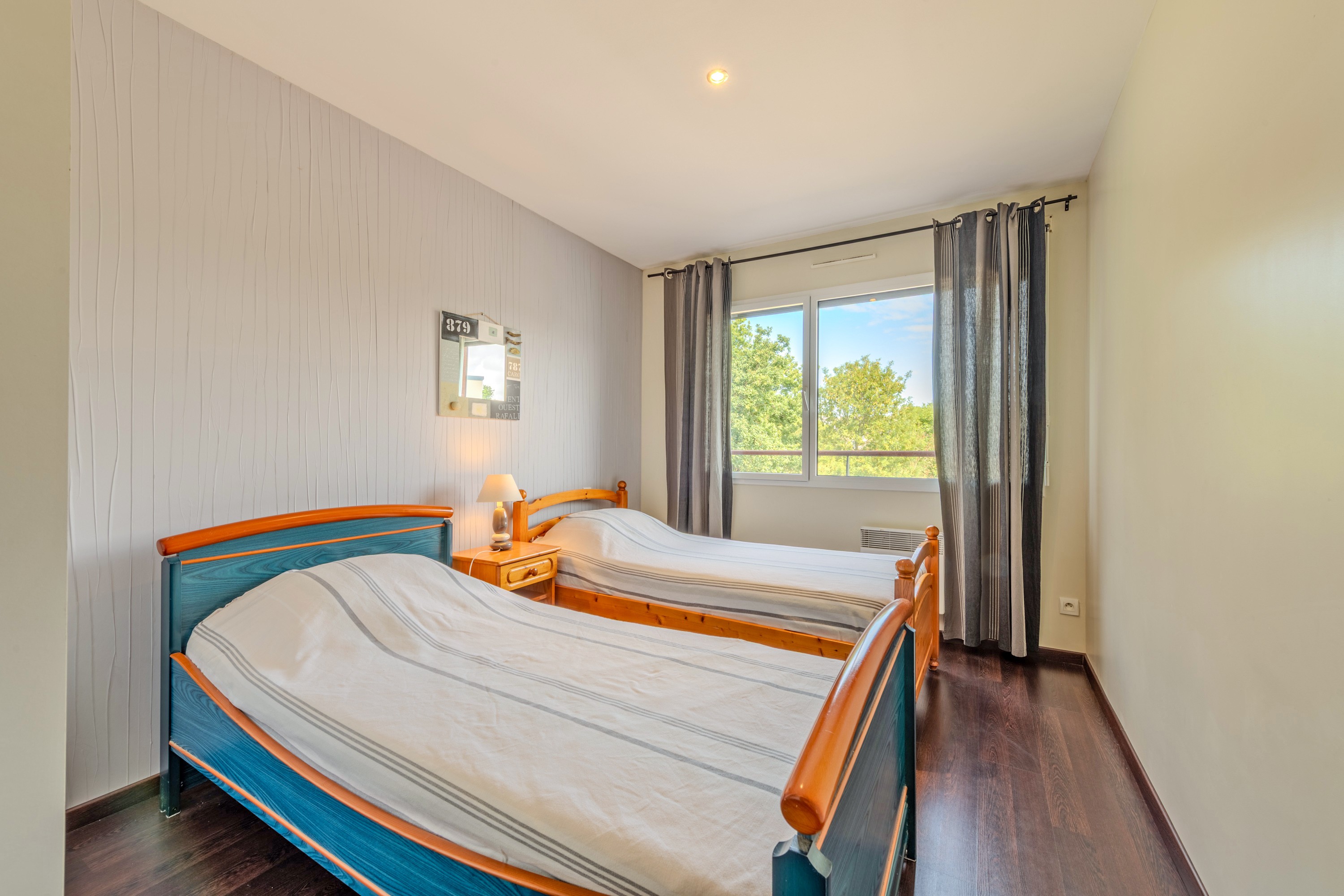 Chambre avec 2 lits simples