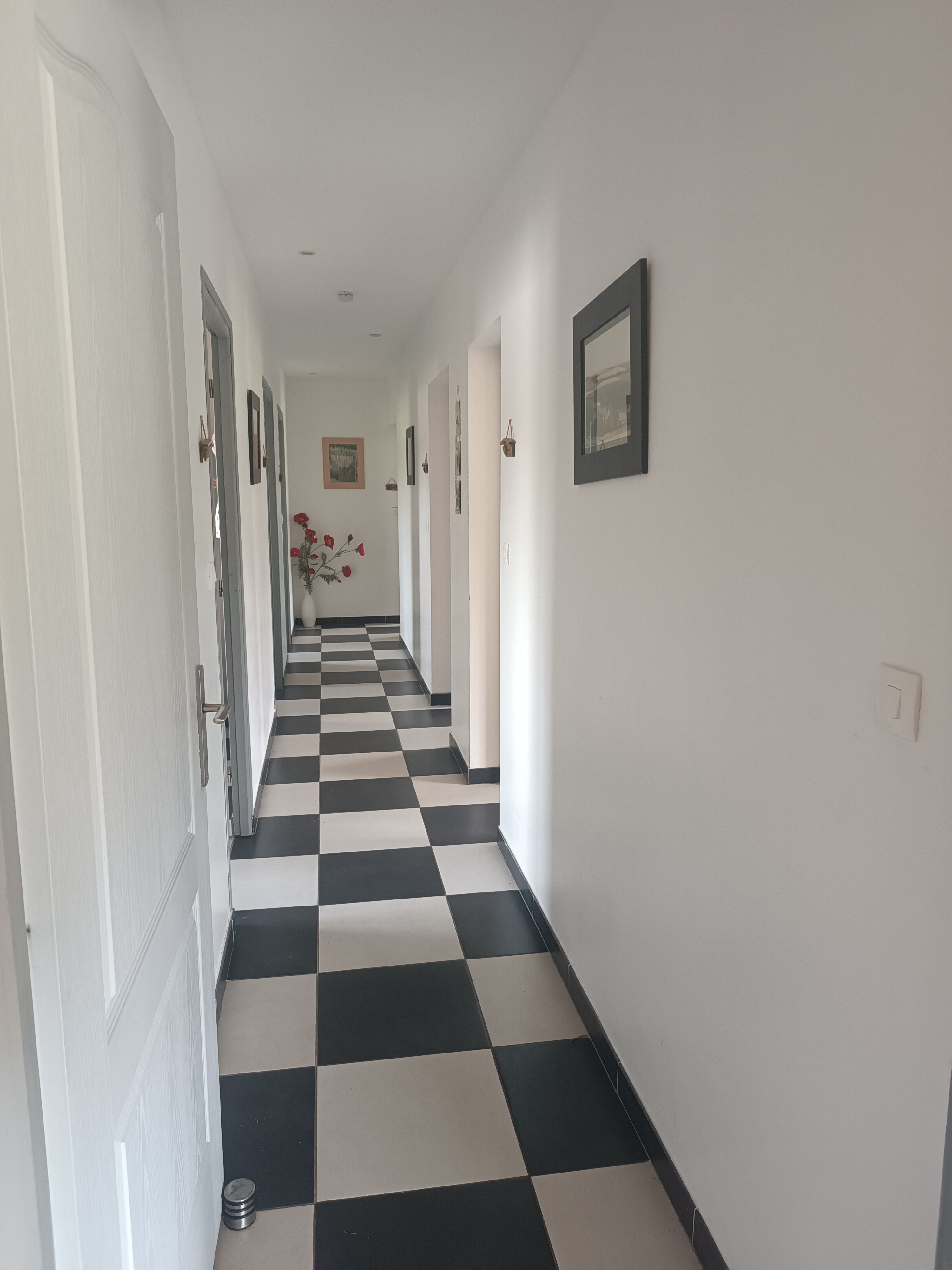 colour serving the ground floor bedrooms