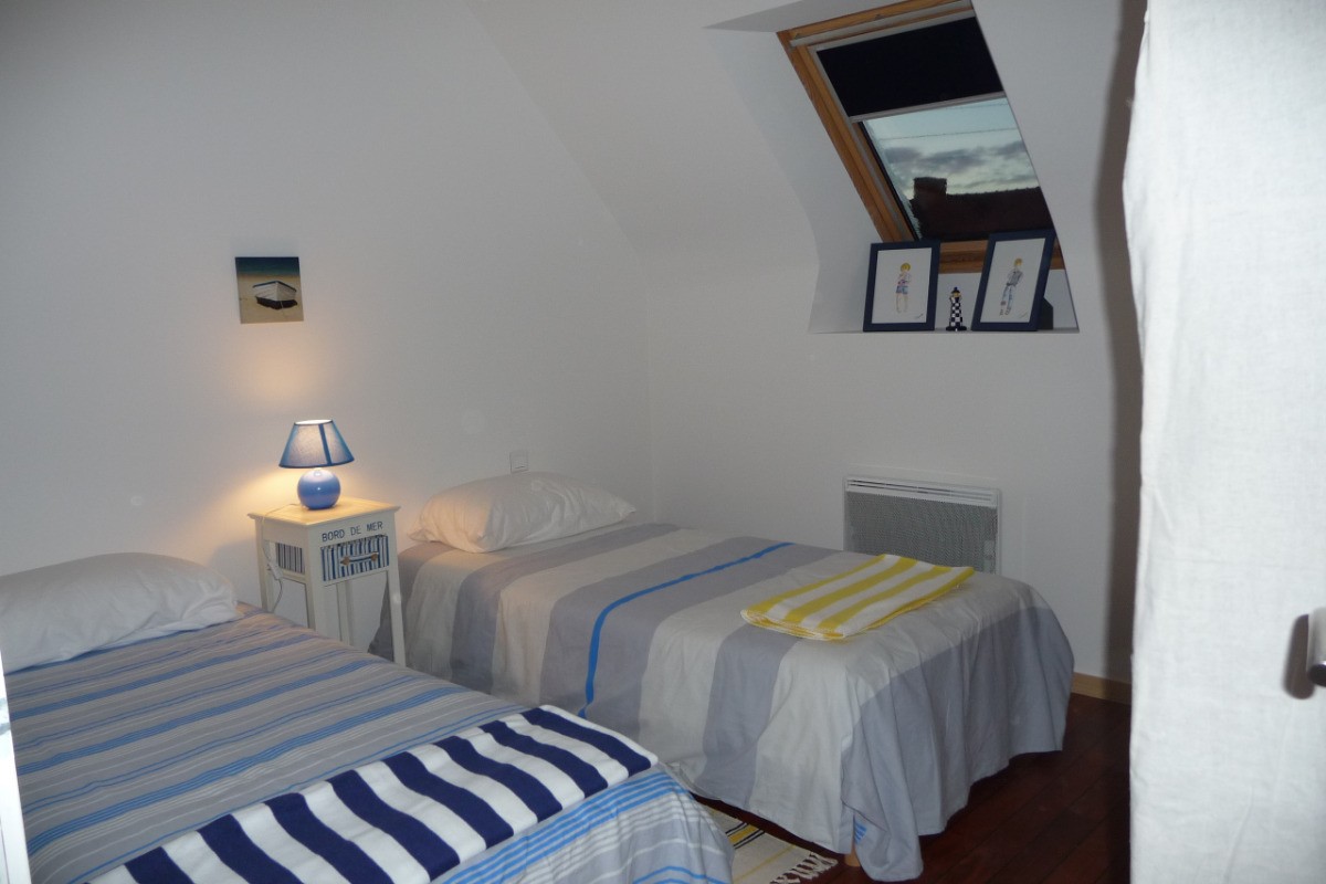 CHAMBRE 2 LITS 90 CM